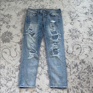 American eagle ripped baggy jeans